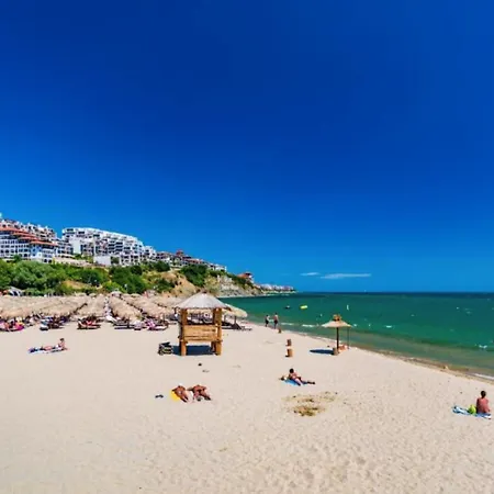 Horizon 7 'а' Apartment *